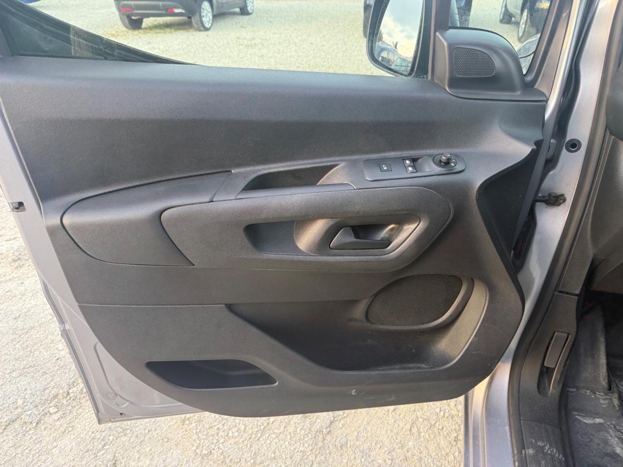 Peugeot Partner BlueHDi 130 cv n1 -5 posti