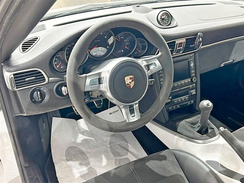 Porsche 911 997 Coupe 3.8 Carrera 4 GTS