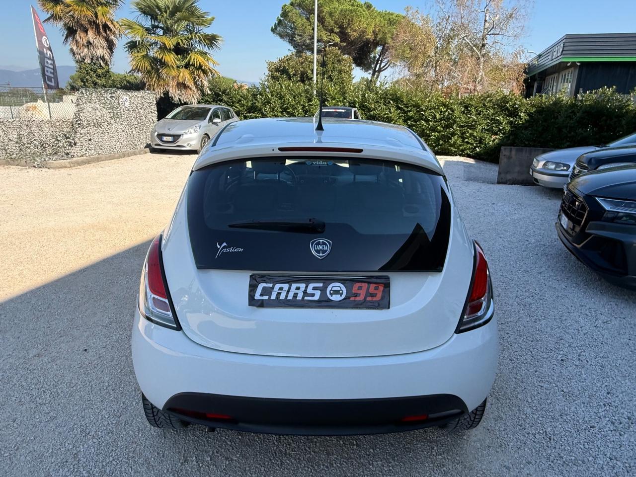 Lancia Ypsilon 1.2 69 CV 5 porte GPL Ecochic Silver