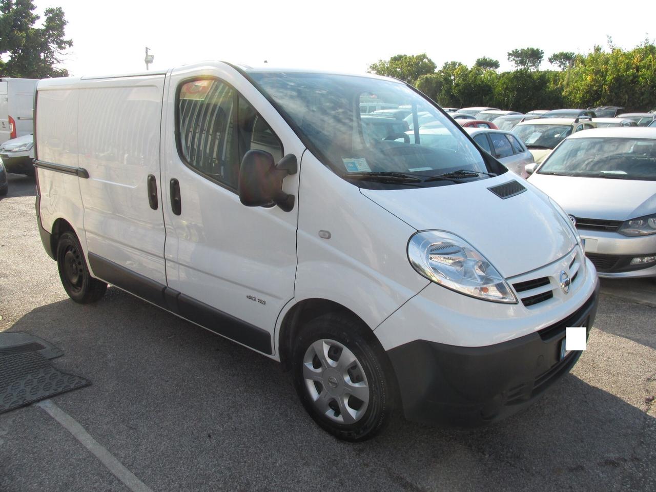 Nissan Primastar FURGONE CHIUSO CON 3 POSTI A SEDERE