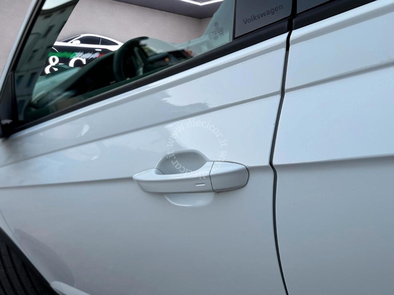 Volkswagen Taigo 1.0 TSI 115 CV DSG R-Line Plus TETTO MATRIX KEY-LESS