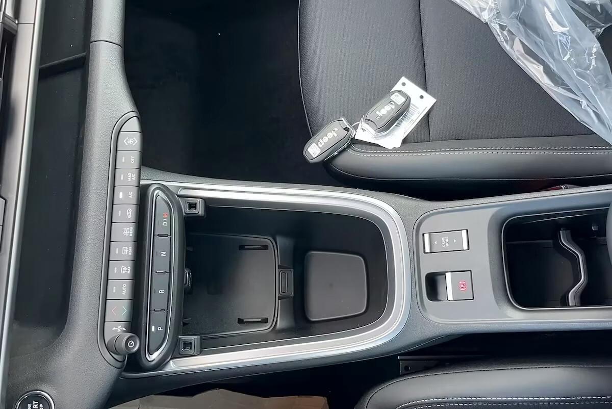 Jeep Avenger 1.2 Turbo 110 CV MHEV Summit