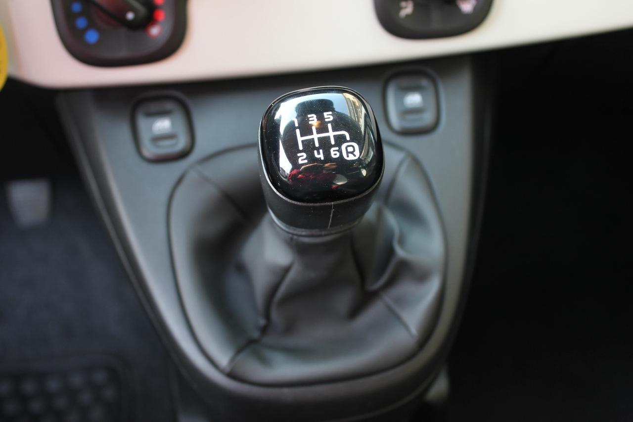Fiat Panda 1.0 FireFly S&S Hybrid Pandina - Sensori posteriori - apple CarPlay & Android auto