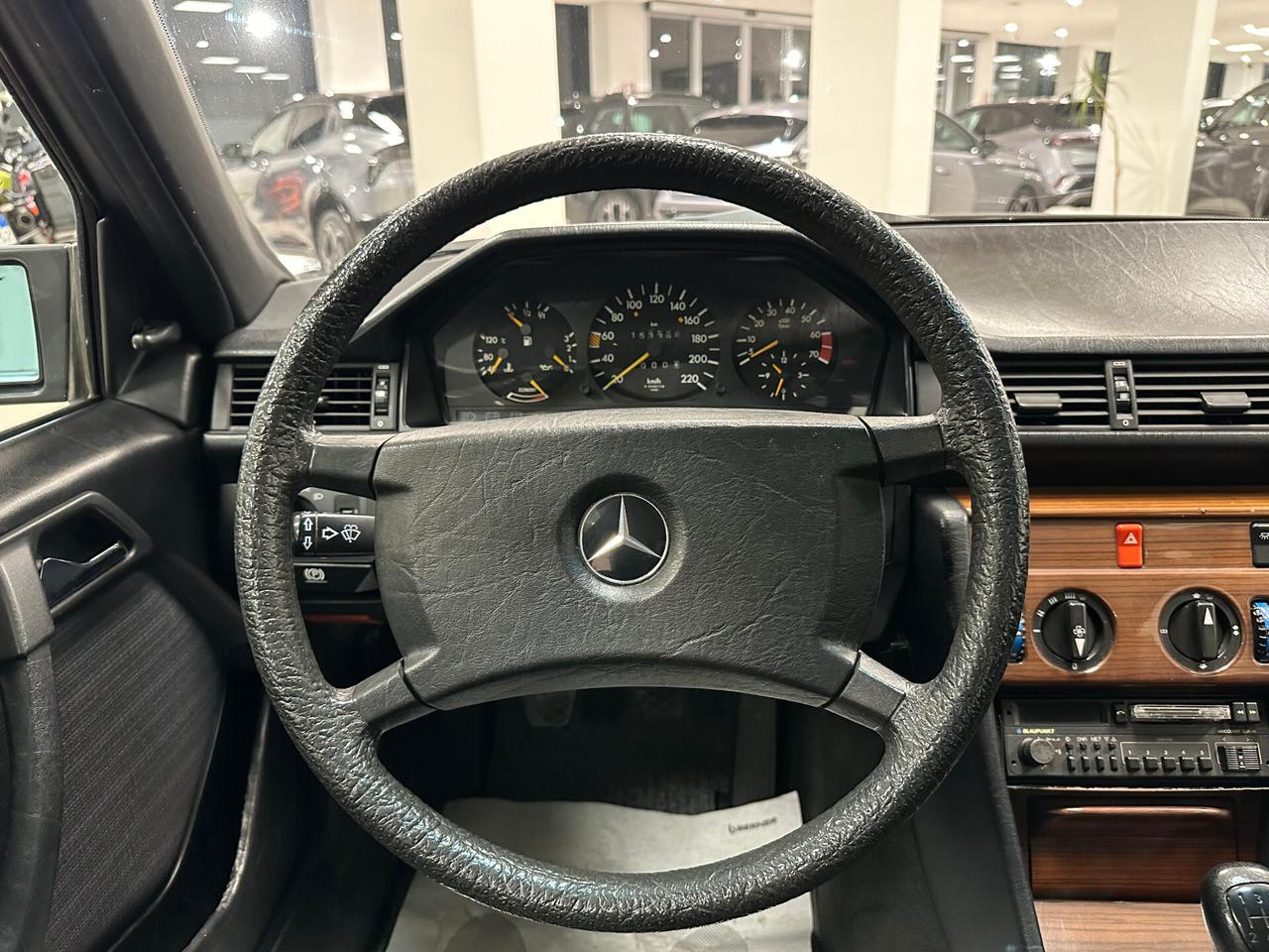 Mercedes-benz 200 E benzina Berlina 122 CV - 1986