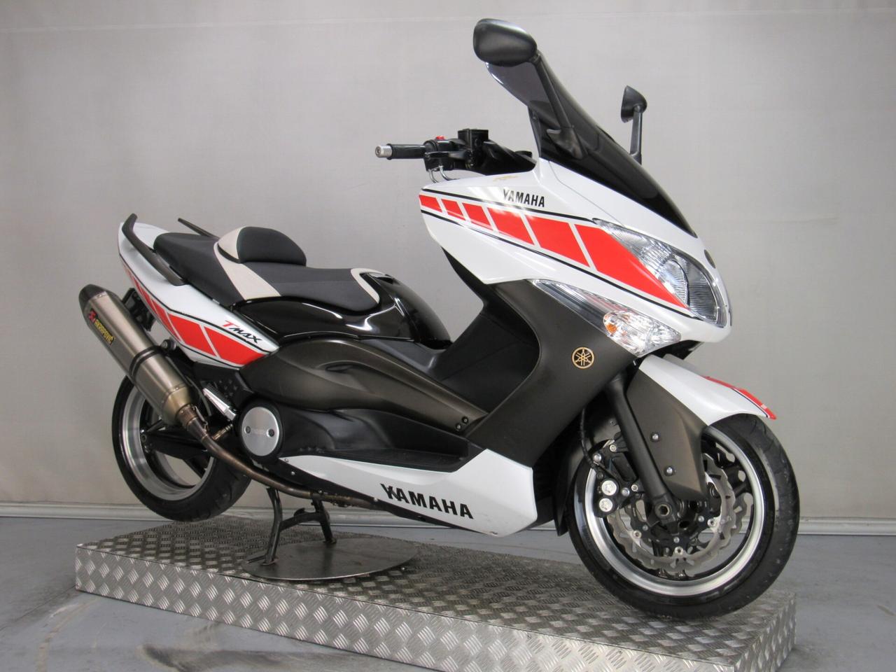 Yamaha T Max WHITEMAX ANNIVERSARY AKRAPOVIC