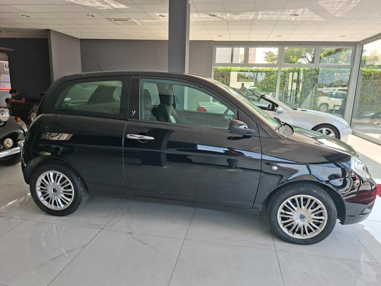 Lancia Ypsilon 1.2 benzina NEOPATENTATI
