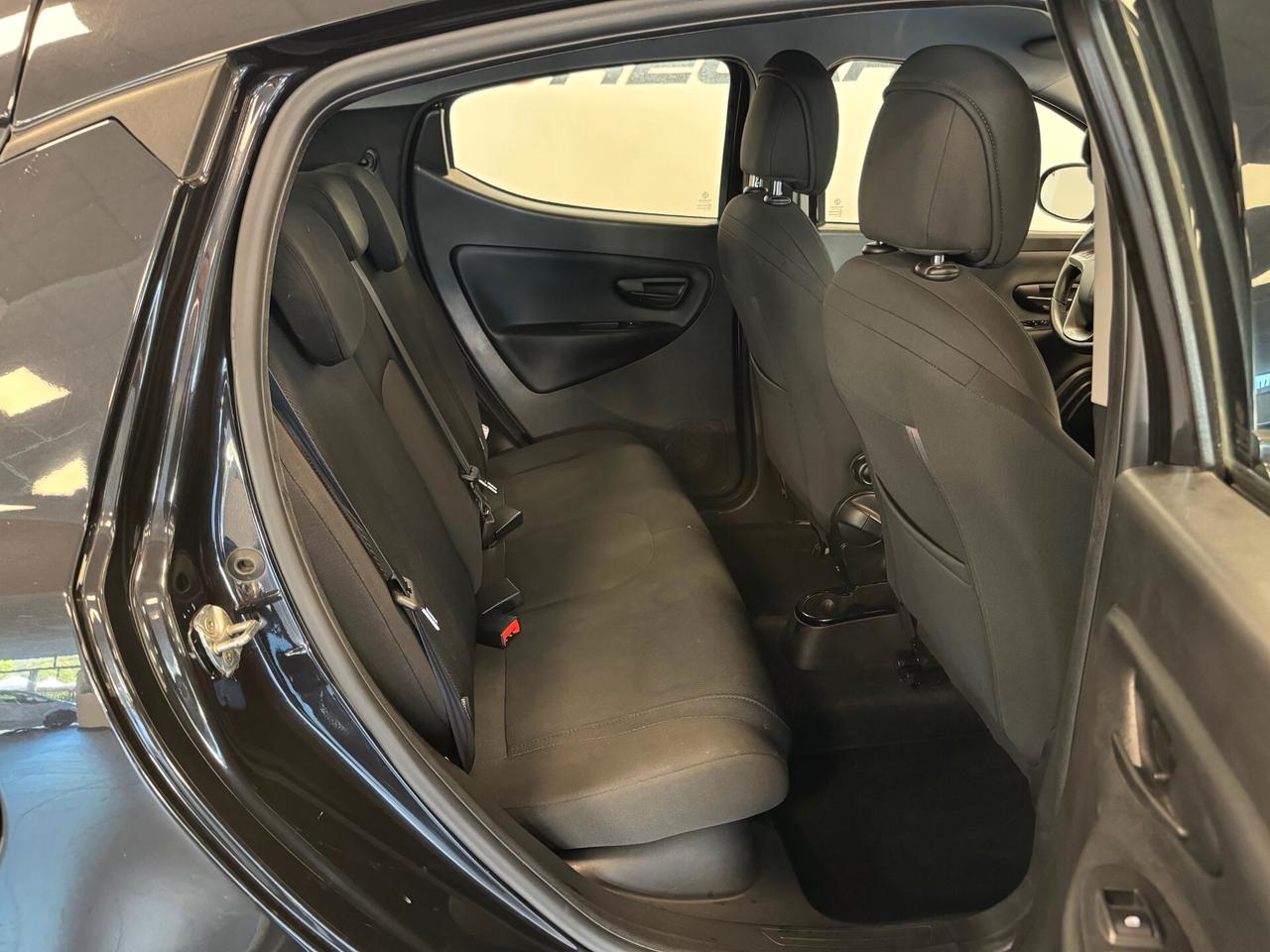 Lancia Ypsilon 1.2 69 CV 5 porte S&S Gold NEOPATENTATI