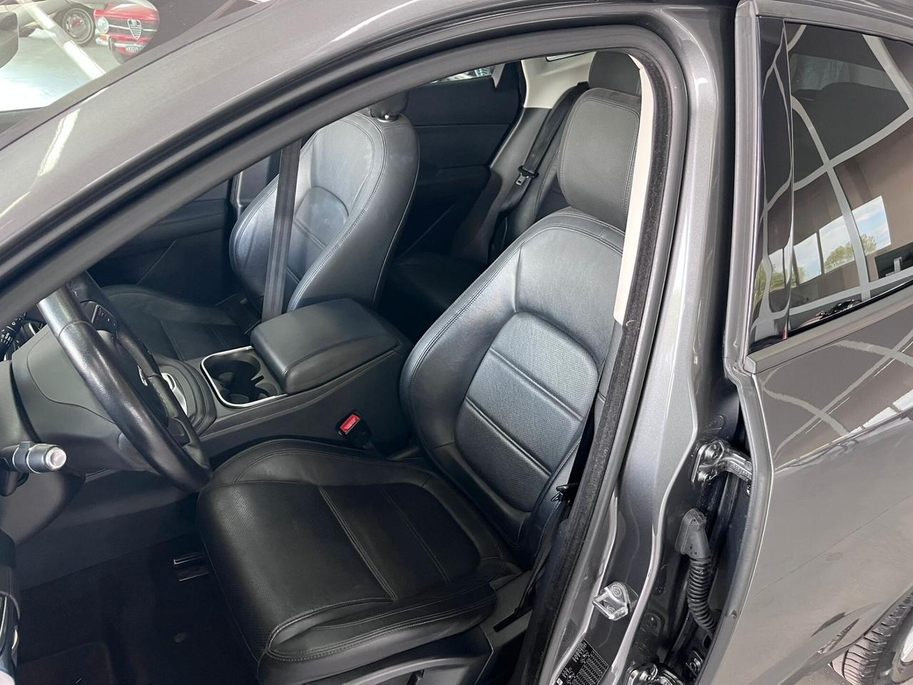 Jaguar E-Pace 2.0D 150 CV