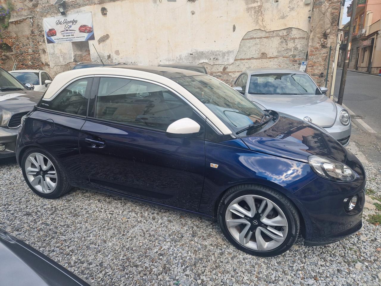 Opel Adam 1.2 70 CV Slam