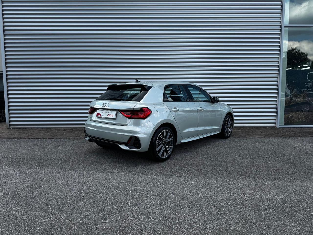 AUDI A1 SPORTBACK 30 TFSI S-TRONIC S LINE EDITION