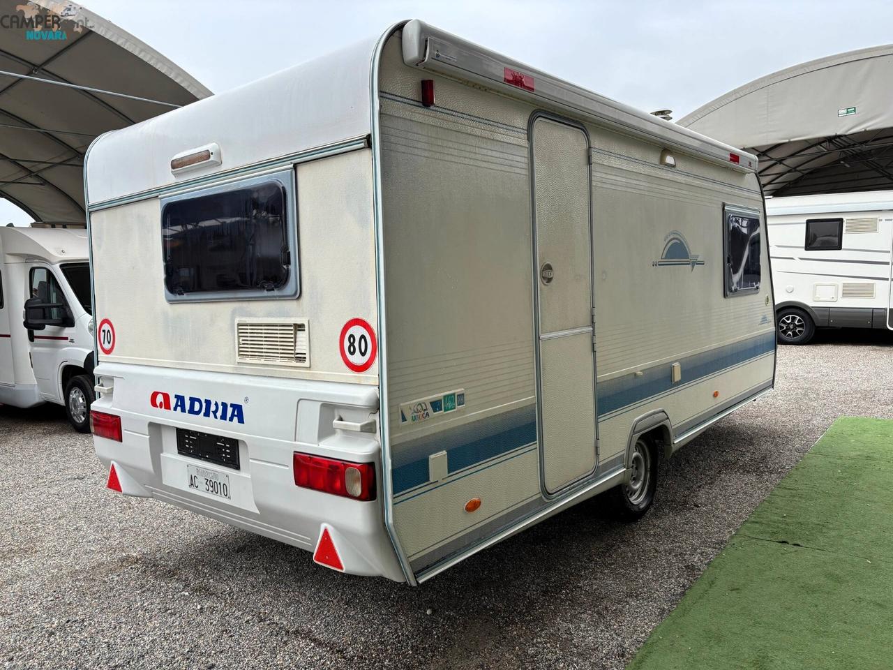 ADRIA UNICA B 462 PH - roulotte con letto matrimoniale