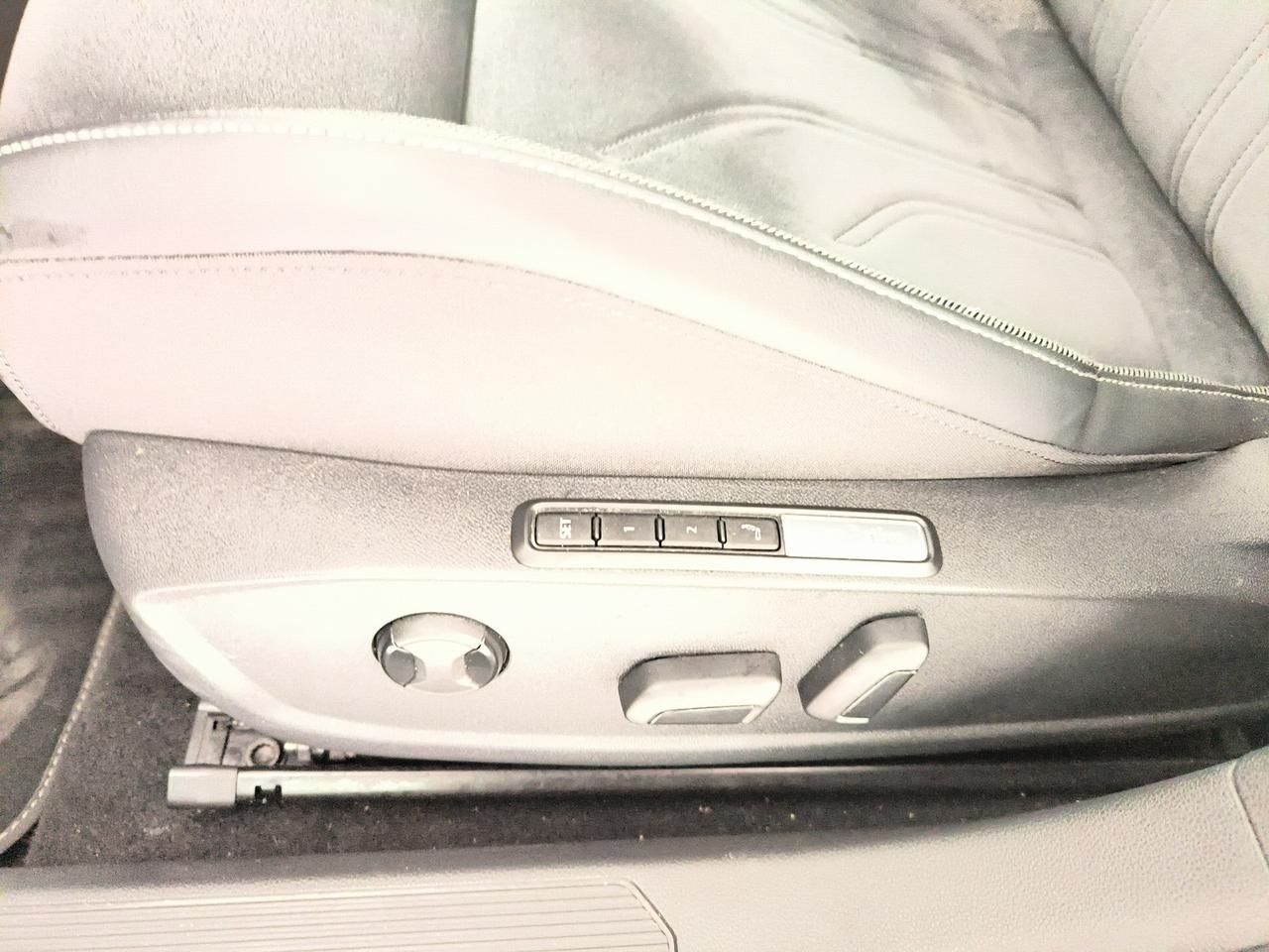 Volkswagen Golf 1.5 tsi ehybrid style 204cv dsg