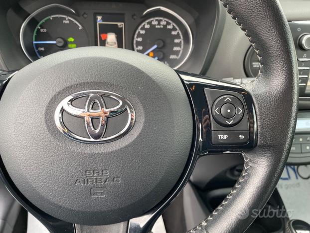 Toyota Yaris hybrid 5p Business