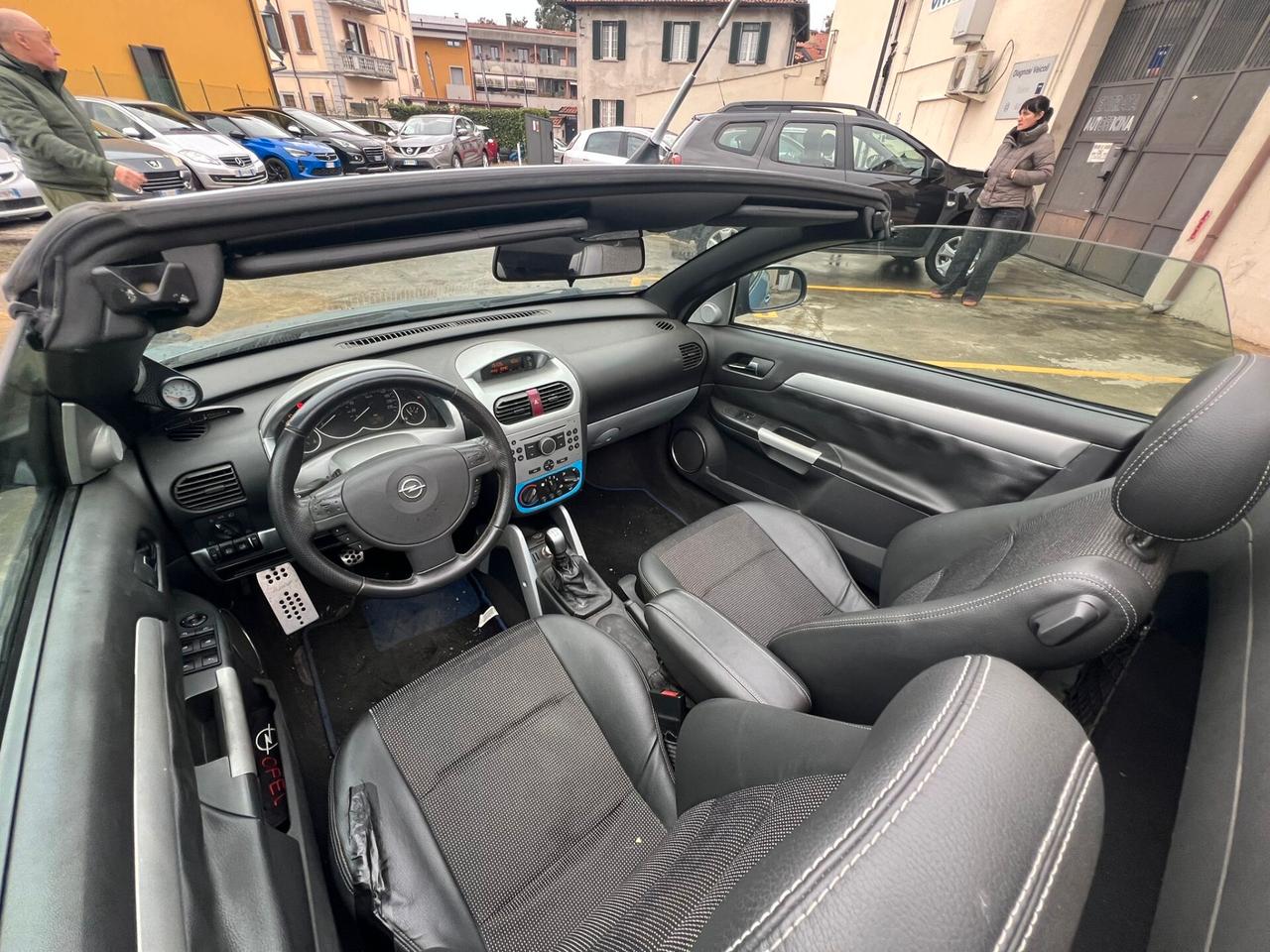 Opel Tigra TwinTop 1.4 16V Sport