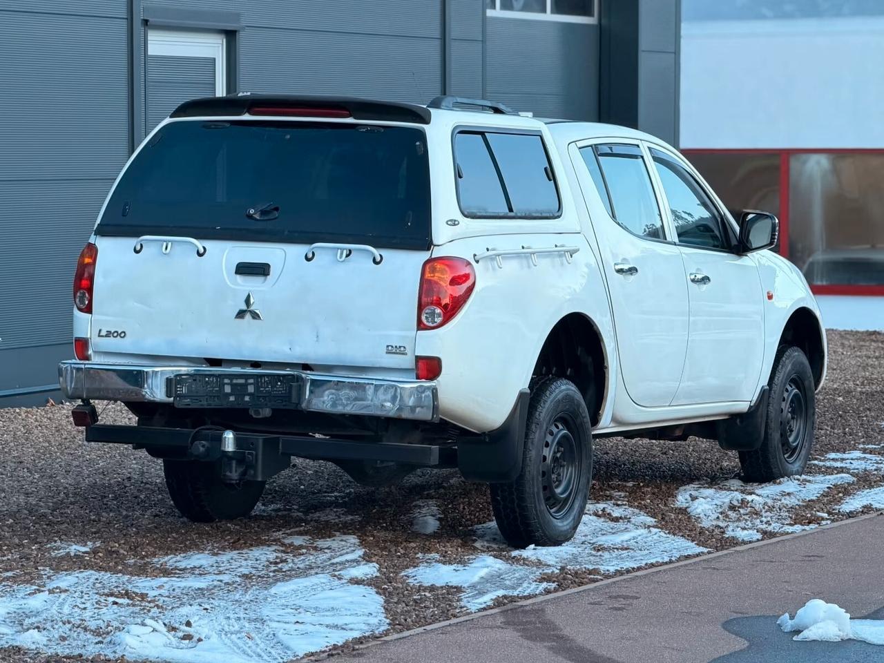 Mitsubishi L200 cabina doppia 4WD CLIMA