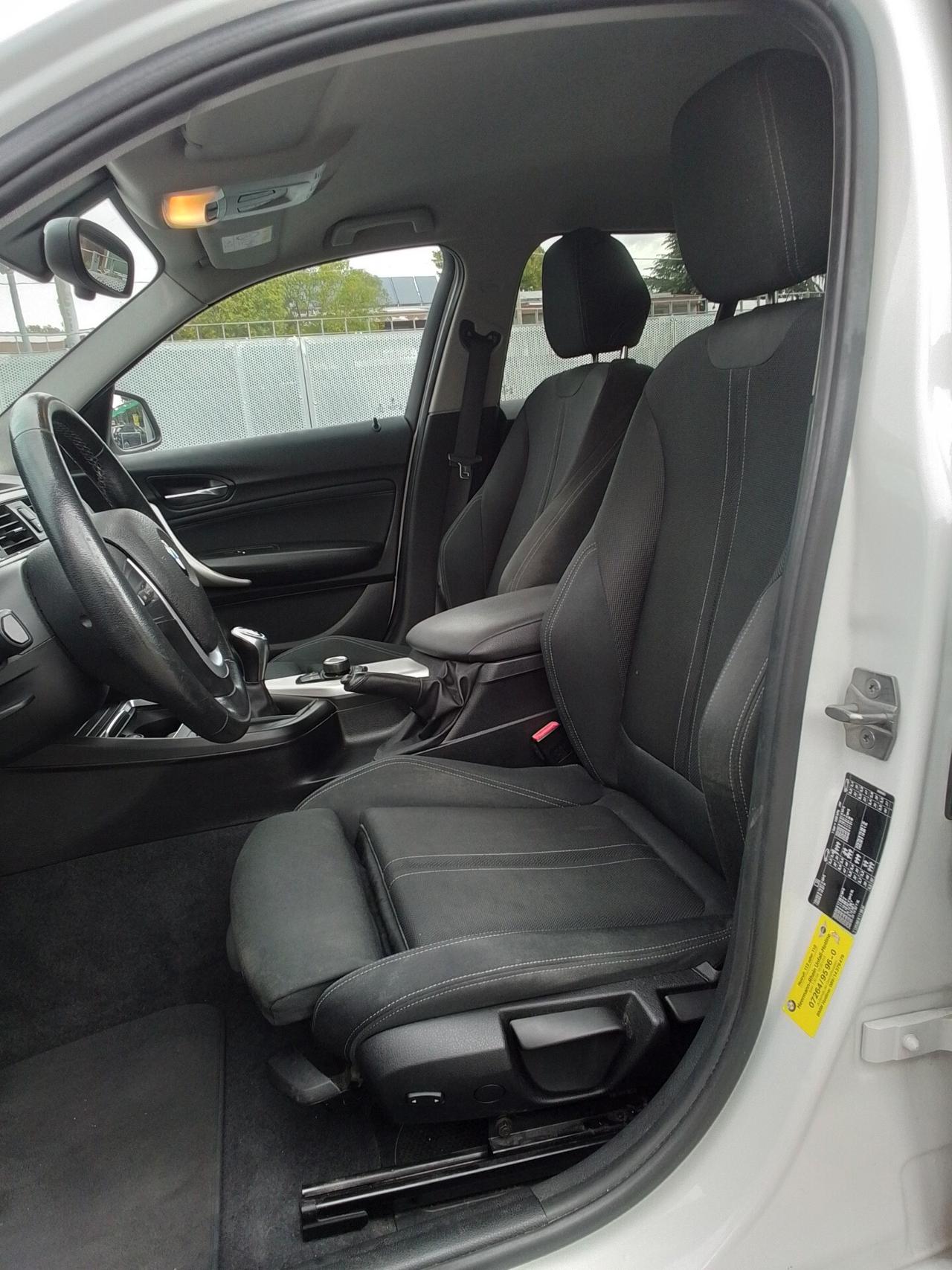 Bmw 118i 5p. Advantage