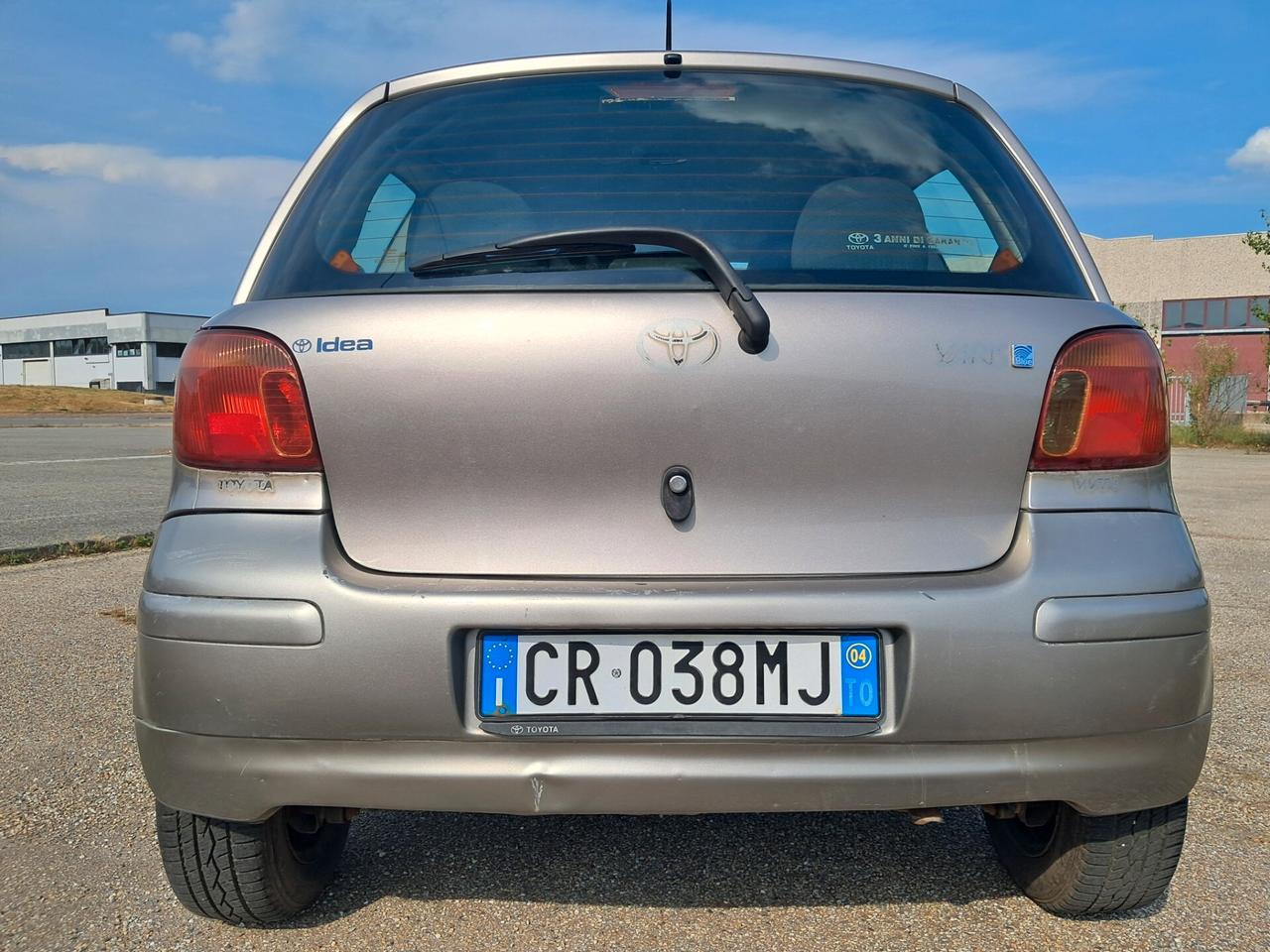 TOYOTA YARIS BENZINA