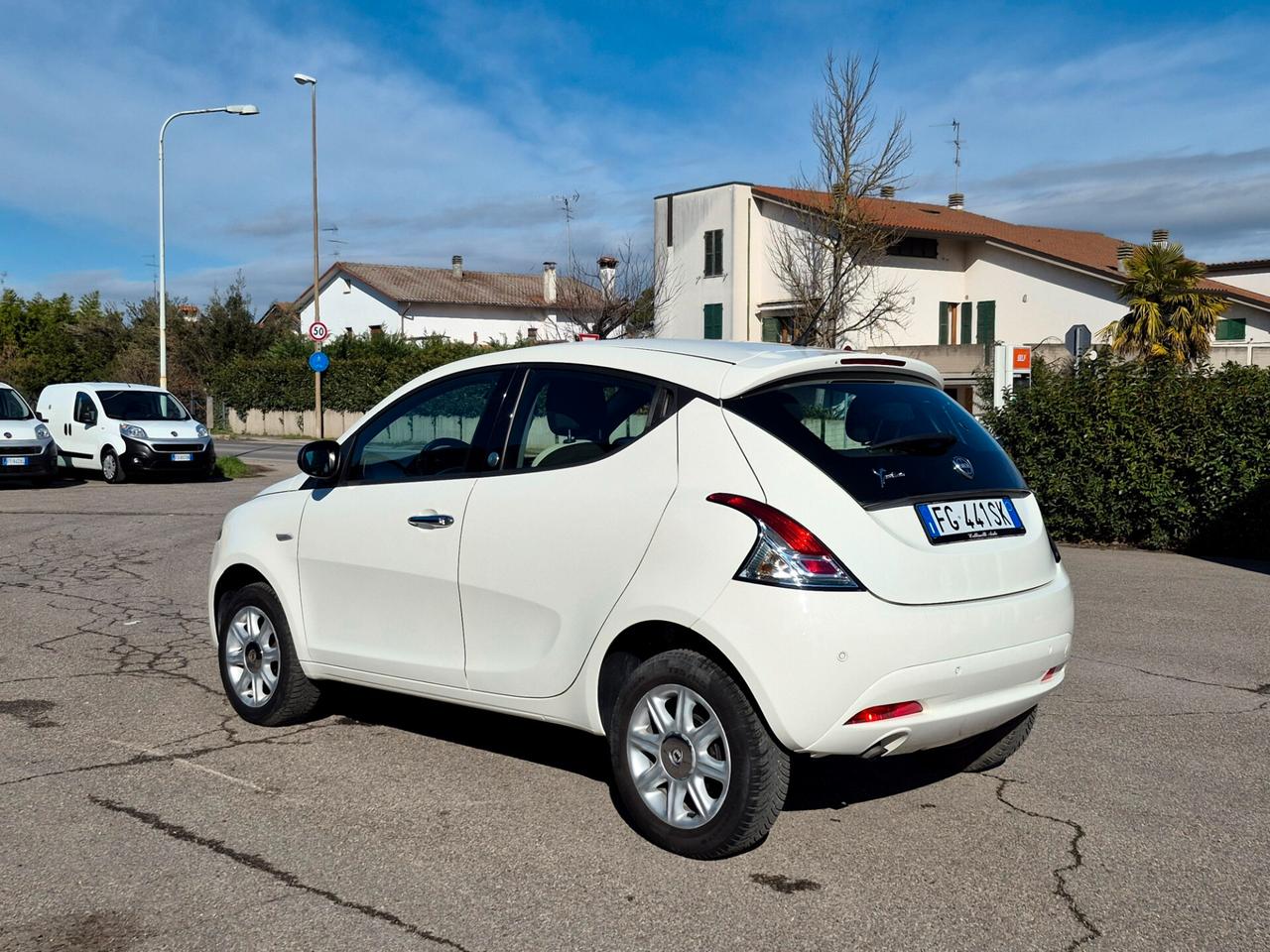 Lancia Ypsilon 0.9 TwinAir 85 CV Metano Ecochic Gold