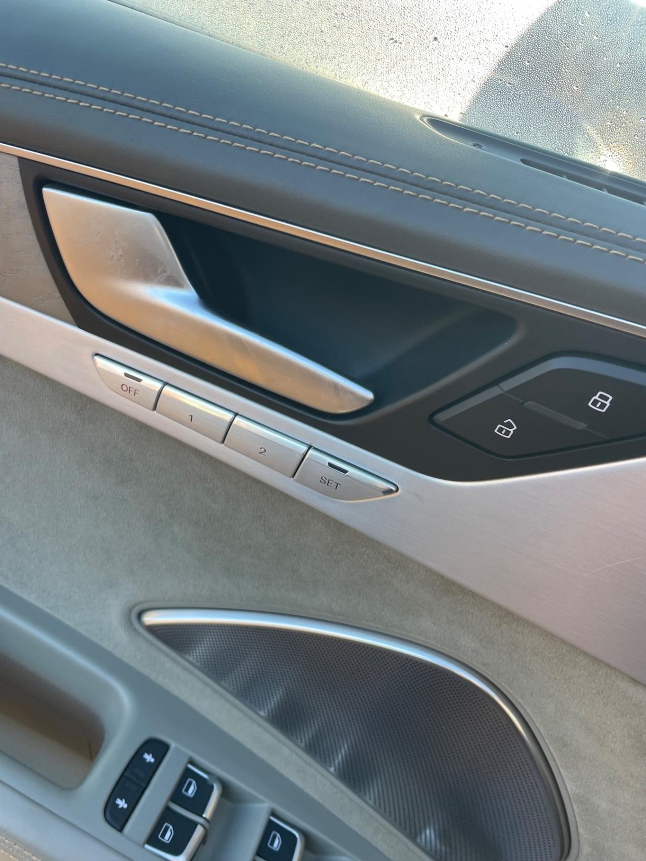 Audi A8 3.0 TDI 262 CV quattro tiptronic