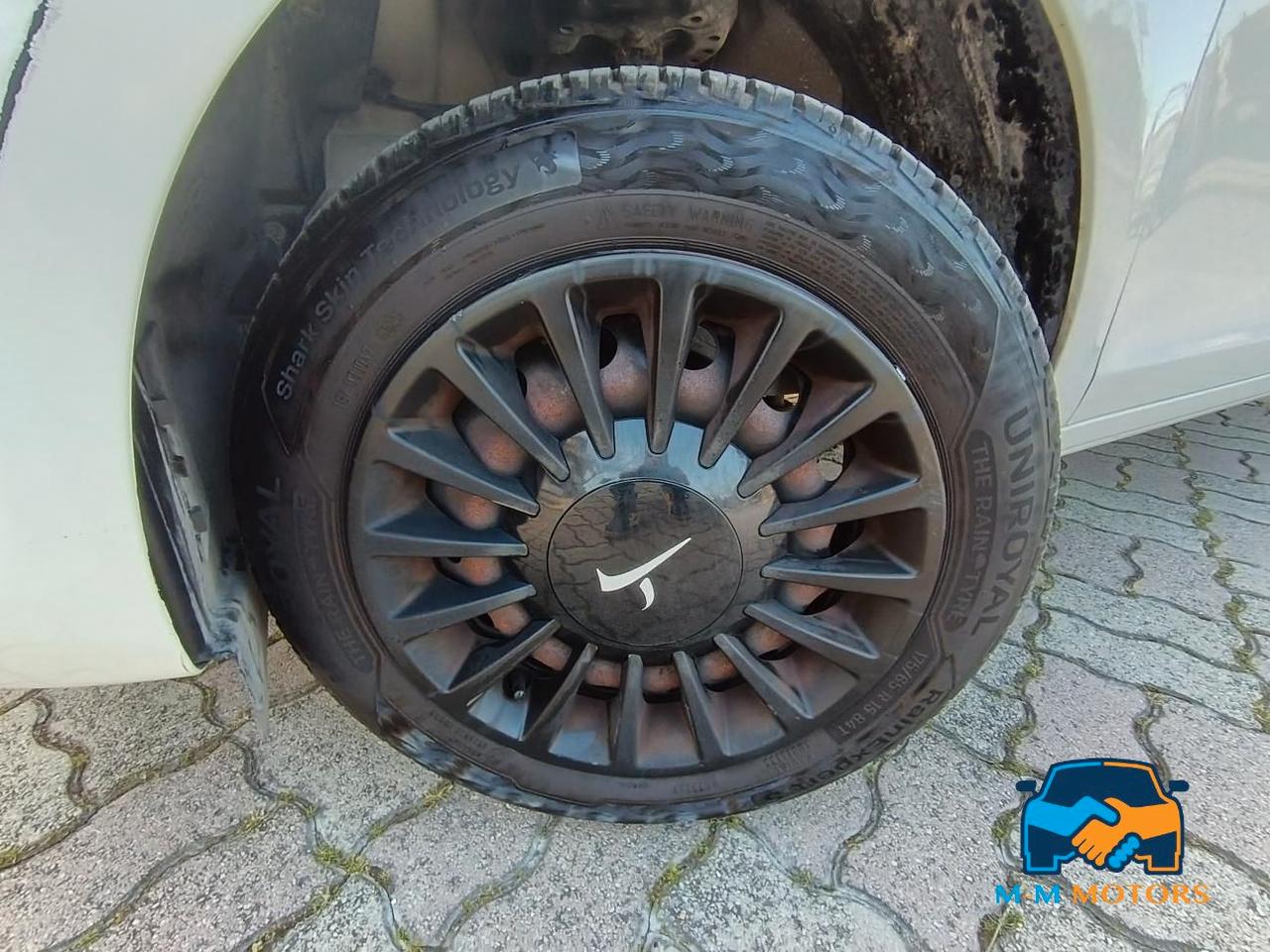 Lancia Ypsilon 5 Porte Ypsilon 0.9 t.air Elle ecochic metano 80cv