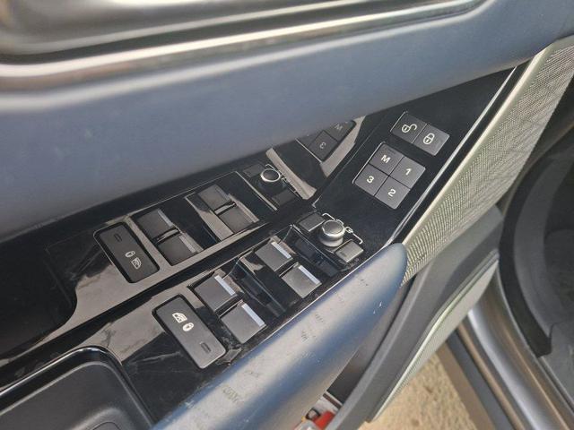 LAND ROVER Range Rover Velar 3.0 V6 SD6 300 CV R-Dynamic HSE