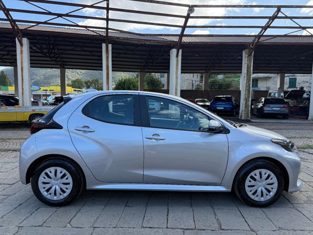 TOYOTA Yaris 1.5 Hybrid 5 porte Business