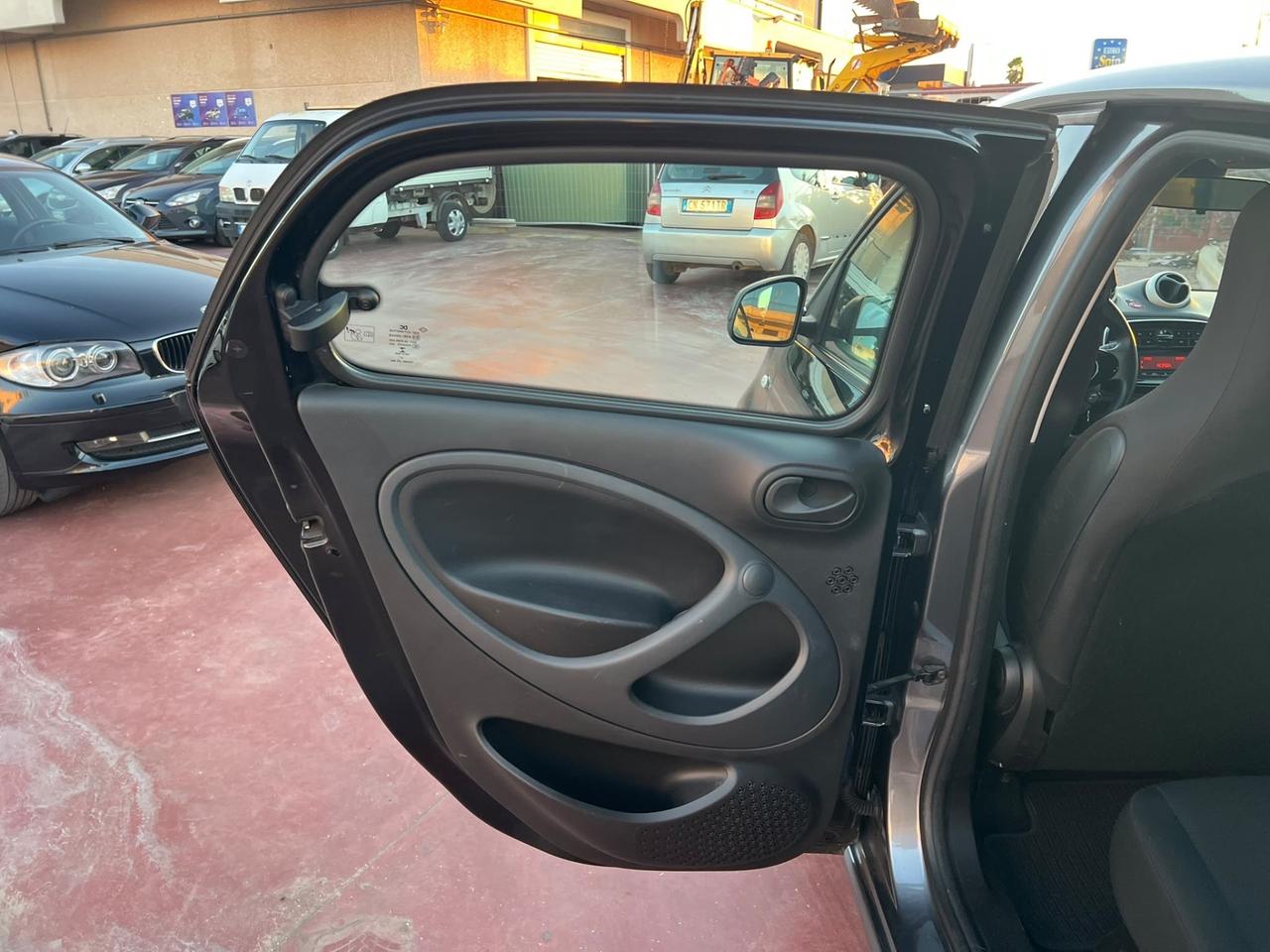 Smart ForFour 70 1.0 Youngster