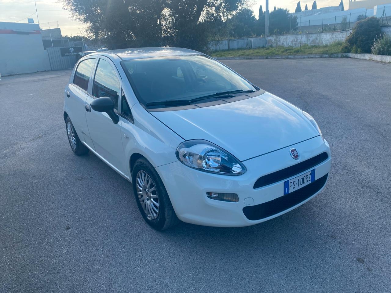 Fiat Punto 1.3 MJT II S&S 95 CV 5 porte Street