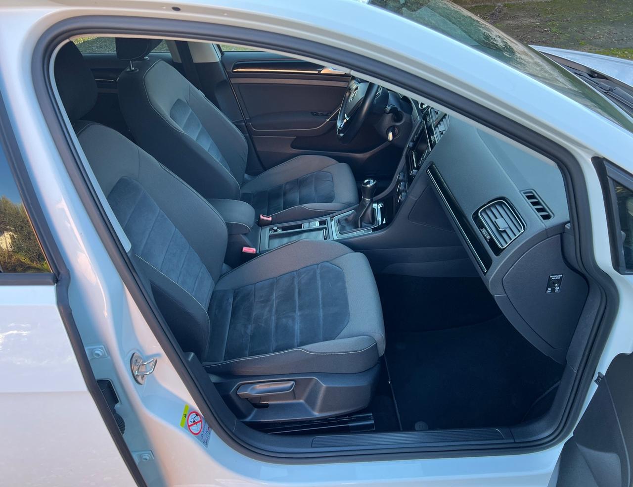 Volkswagen Golf 1.6 TDI 5p. Highline BlueMotion Technology