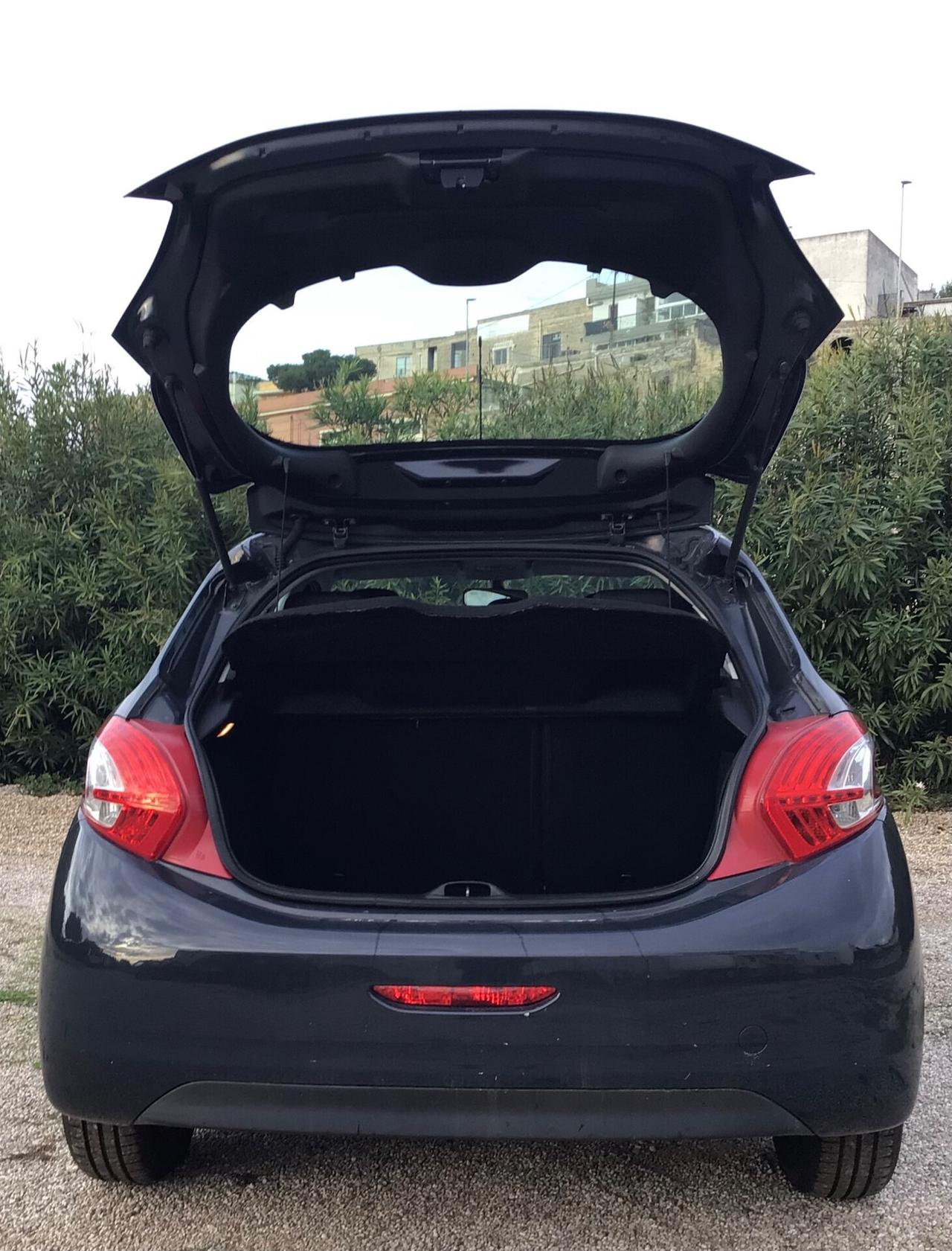 Peugeot 208 1.4 HDi 68 CV 5 porte Active