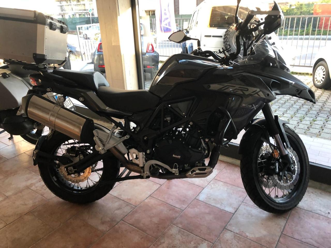 Benelli TRK 502 X UNICO PROPRIETARIO SOLO 2.700 KM!!! COME NUOVA