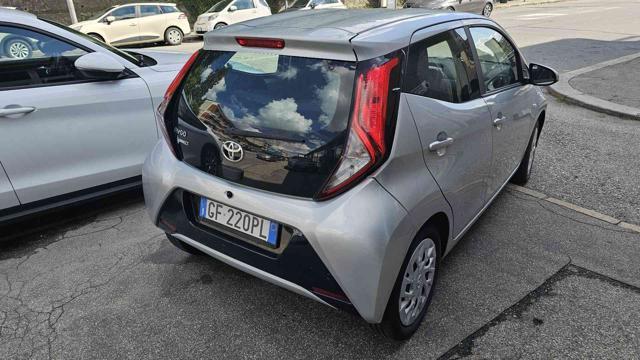 TOYOTA Aygo Connect 1.0 VVT-i 72 CV 5 porte x-play