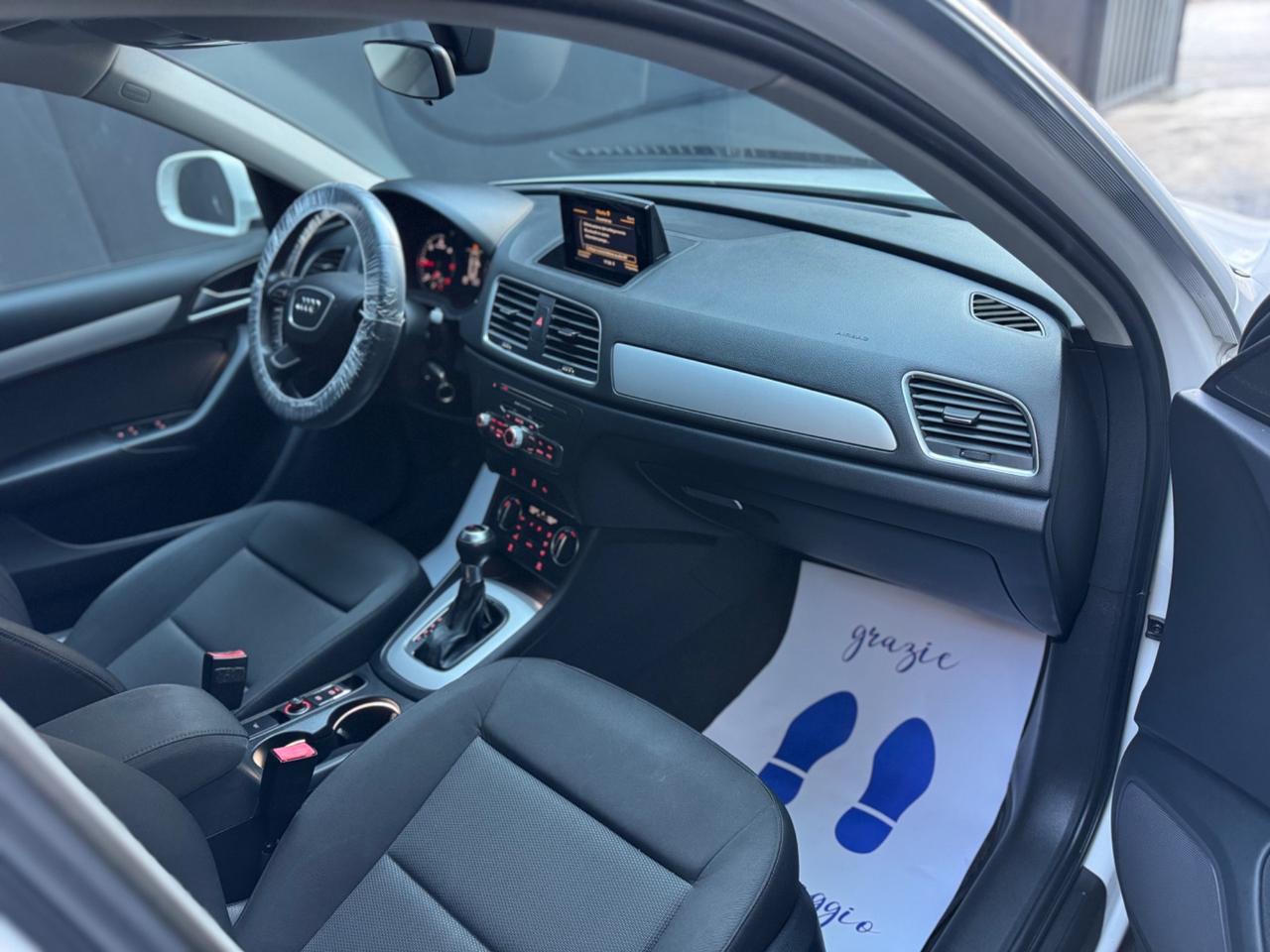 Audi Q3 2.0 TDI 120 CV Business Sport