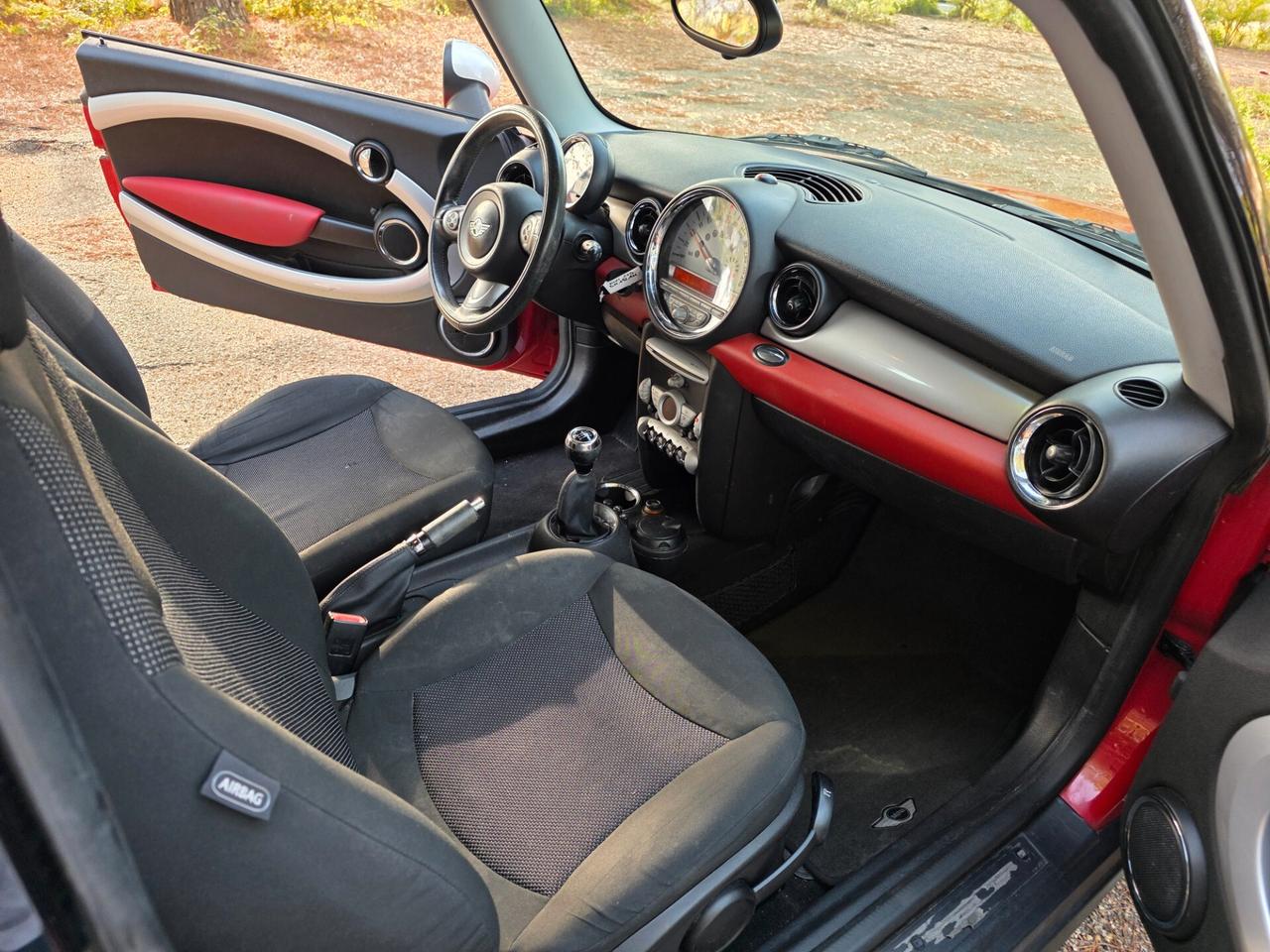 Mini Cooper D COUPER 1.6