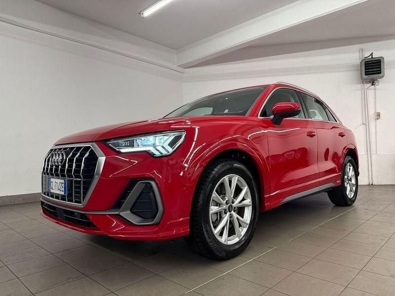 Audi Q3 45TFSI eS tronic anche a304€