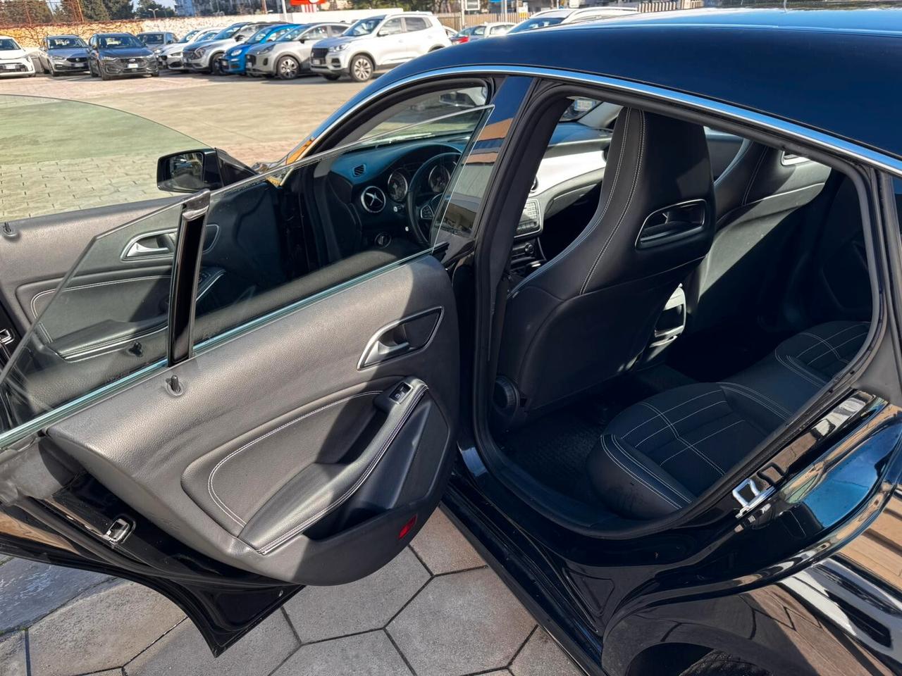MERCEDES CLA 200D SHOOTING BRAKE 136CV AUTOMATICA