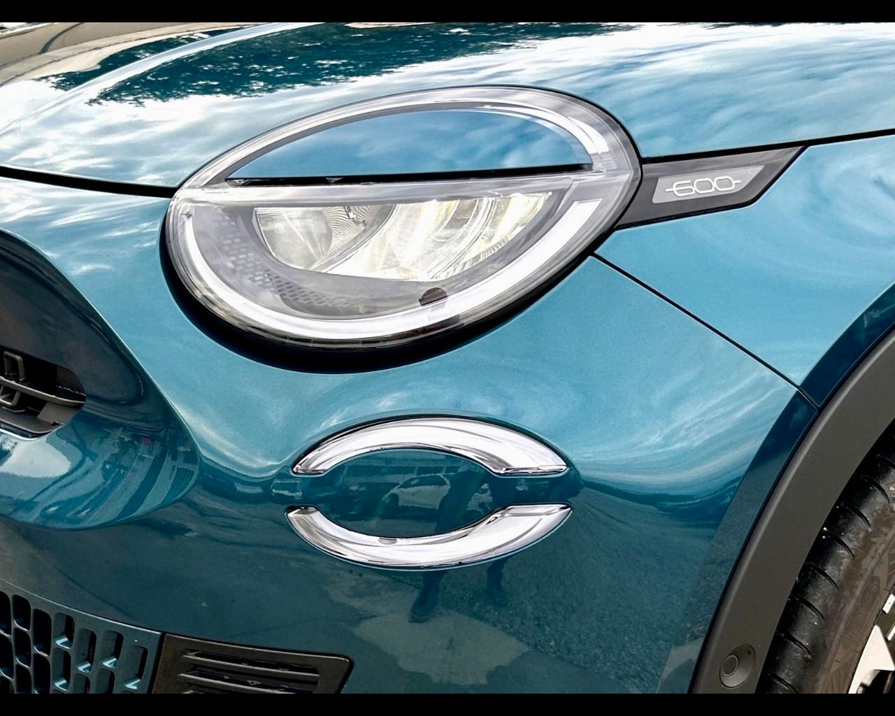 FIAT 600 1.2 hybrid La Prima 110cv auto