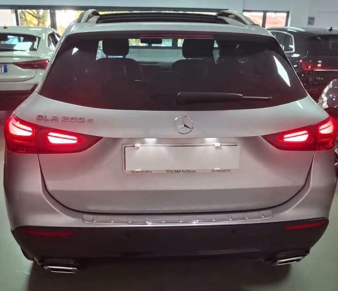 Mercedes GLA 200Automatic km0 tetto panoramico full