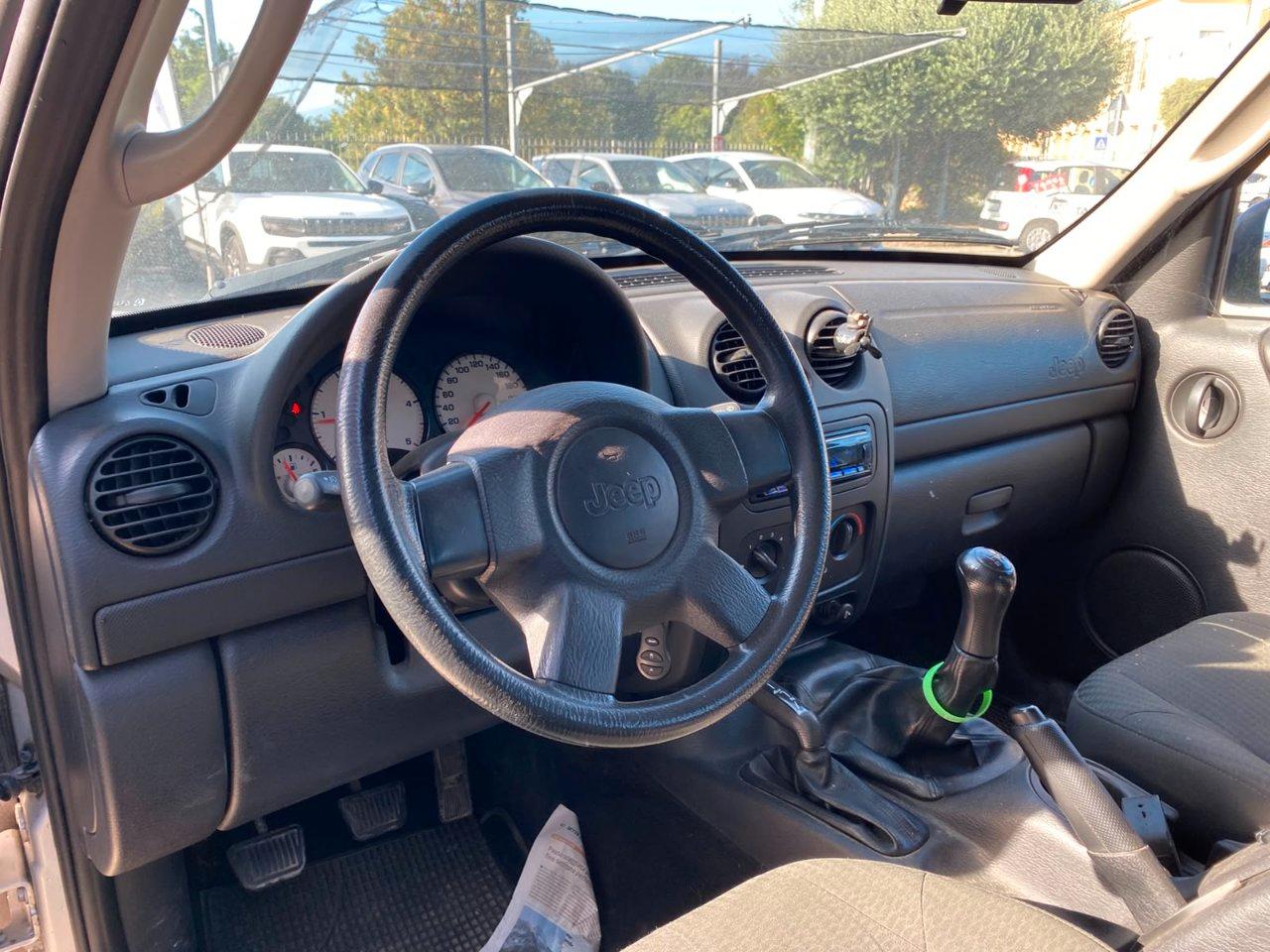 Jeep Cherokee 2.5 crd Sport
