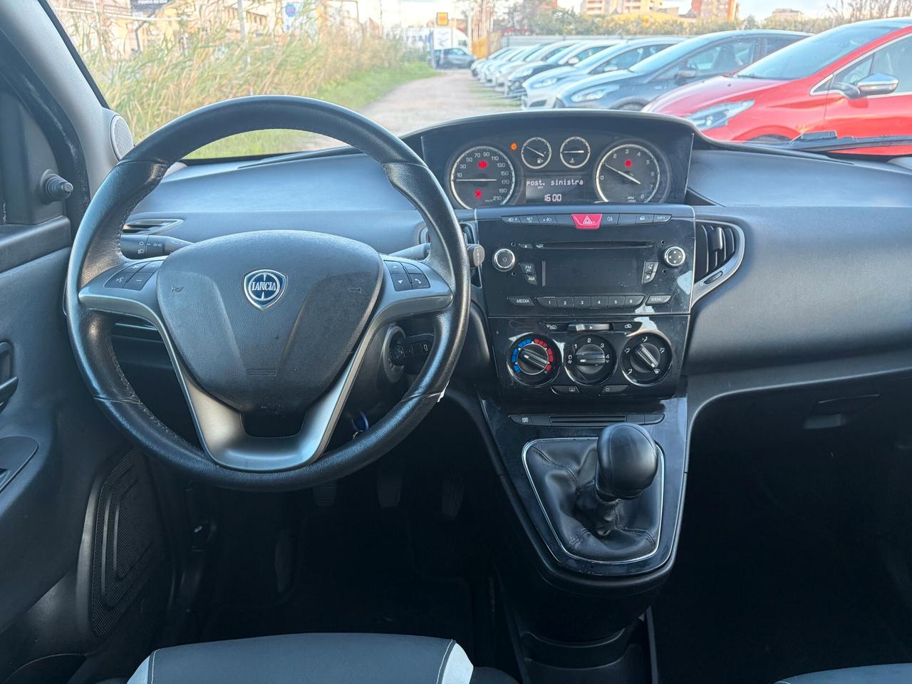 LANCIA YPSILON 1.2 69CV 77.000 KM ANNO 2014