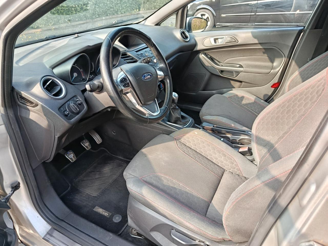 Ford Fiesta 1.5 TDCi 75CV 5 porte ST-Line OK NEOPATENTATI