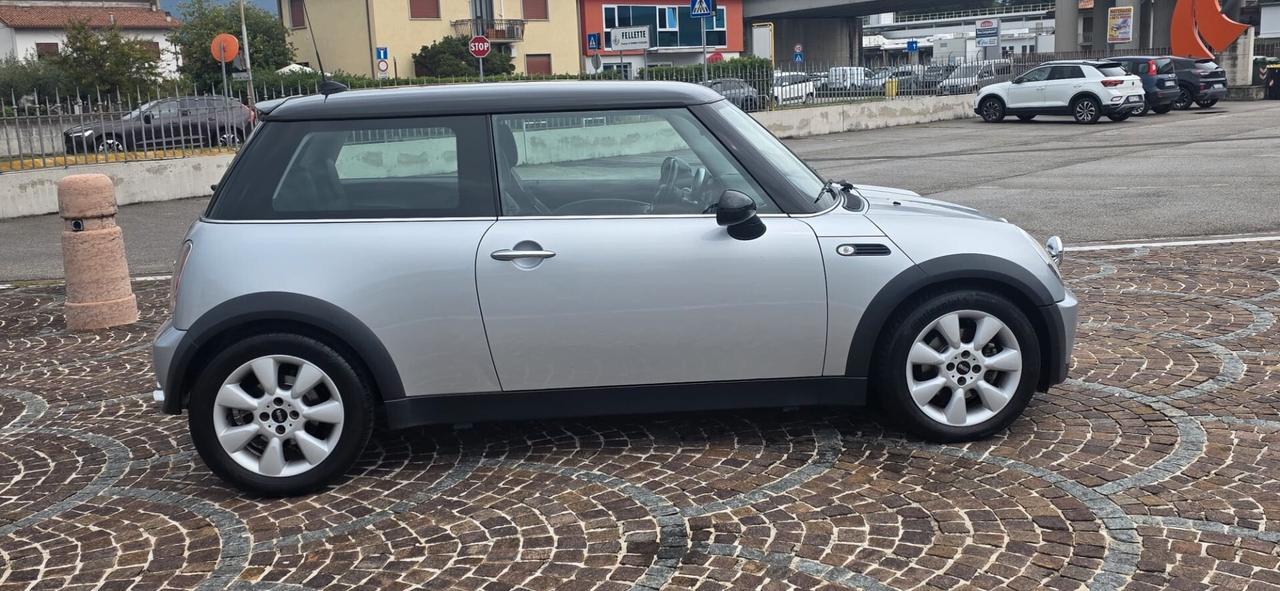 Mini 1.6 16V Cooper