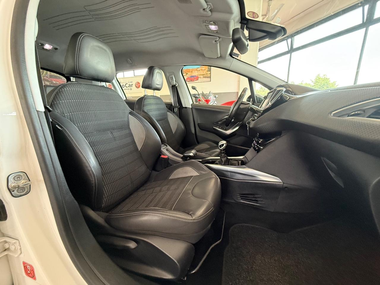 Peugeot 2008 1.6 e-HDi 115 CV Allure 11/2013 Euro 5B Neopatentati