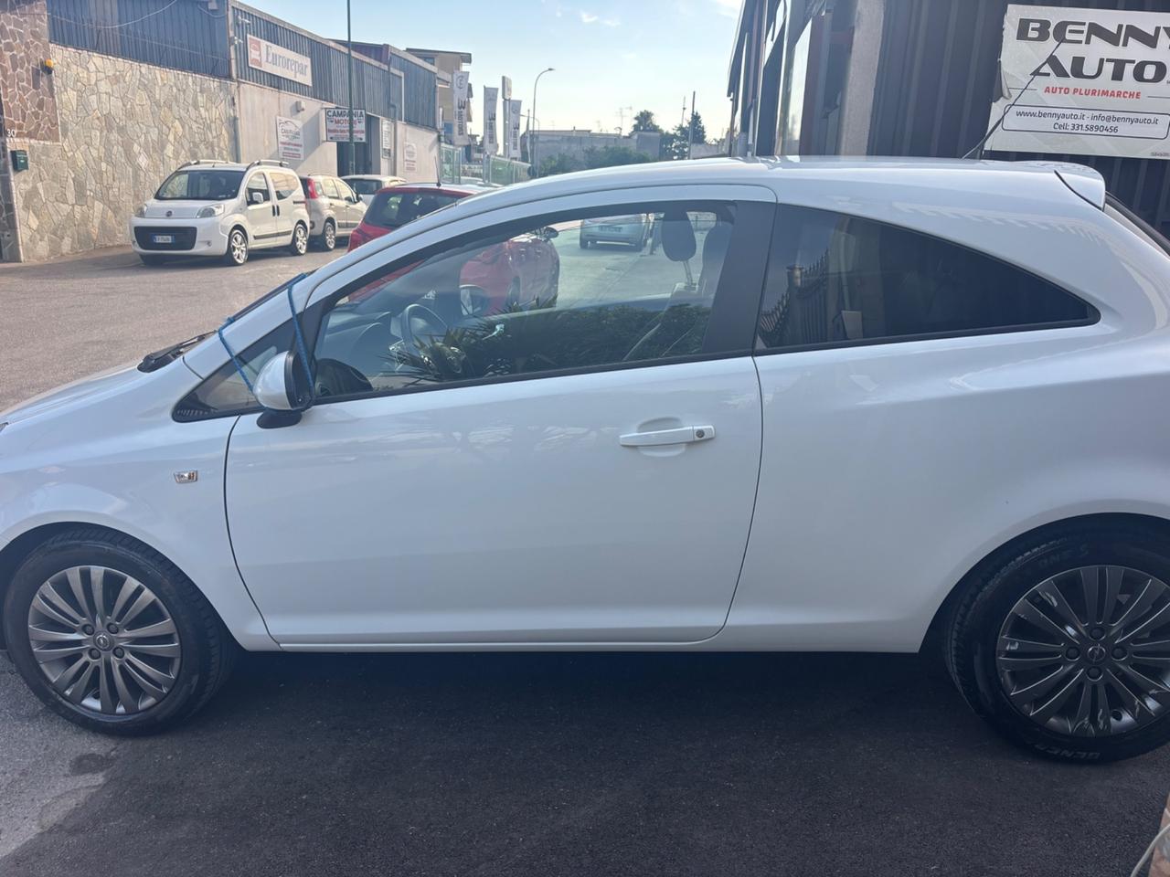 Opel Corsa 1.2 85CV 3 porte GPL-TECH b-color