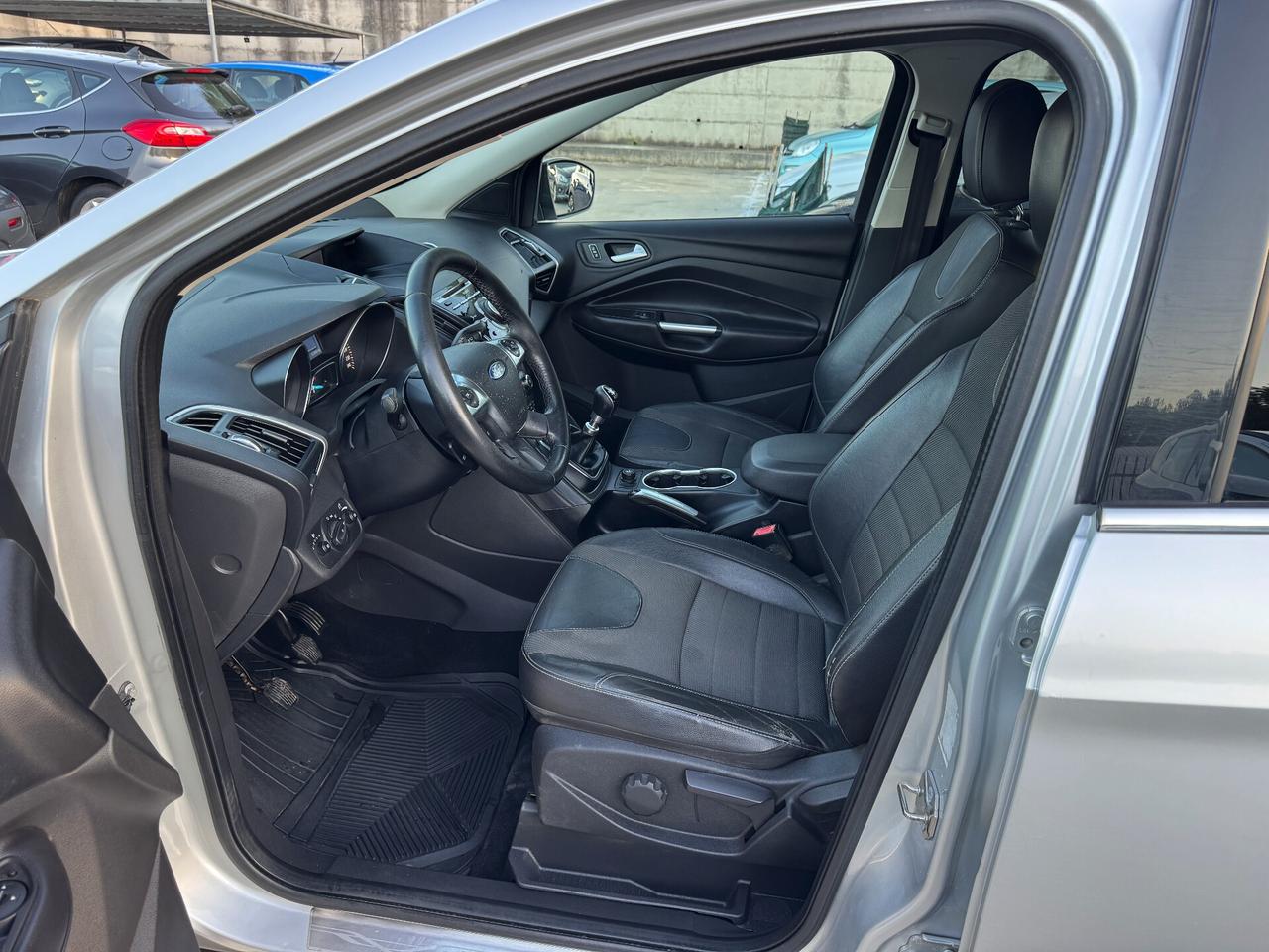 Ford Kuga 2.0 TDCI 140 CV Titanium