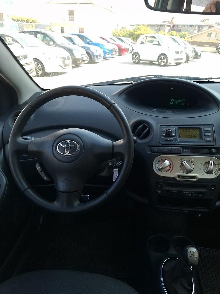 Toyota Yaris 1.3 5 porte Luna - 2005