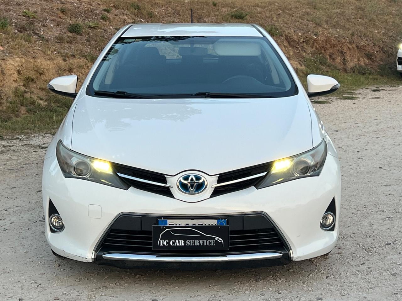 Toyota Auris Hybrid Automatica Permute Rate