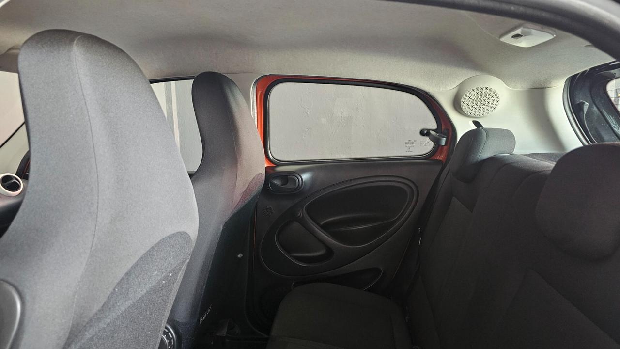 Smart ForFour 70 1.0 twinamic Youngster