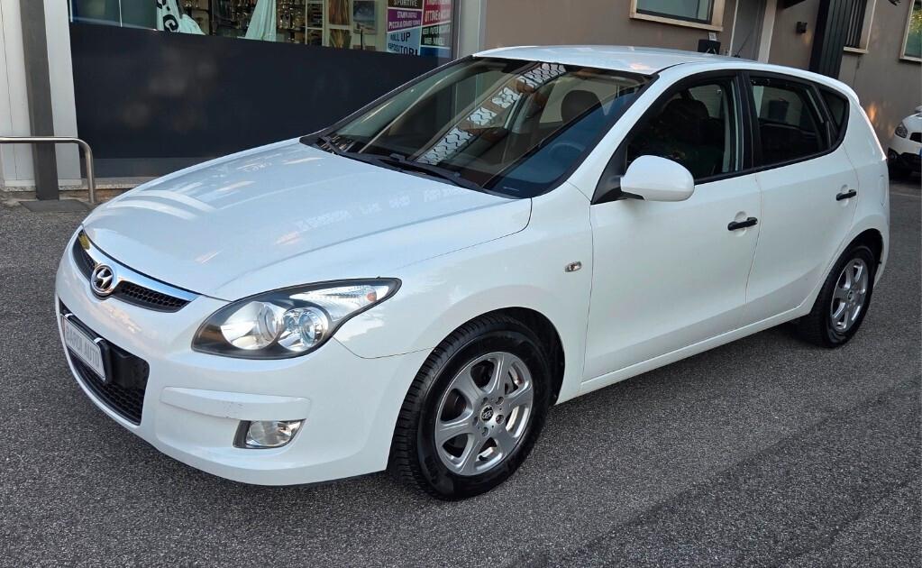 Hyundai i30 1.4 16V 109CV 5p. BlueDr. GPL Active