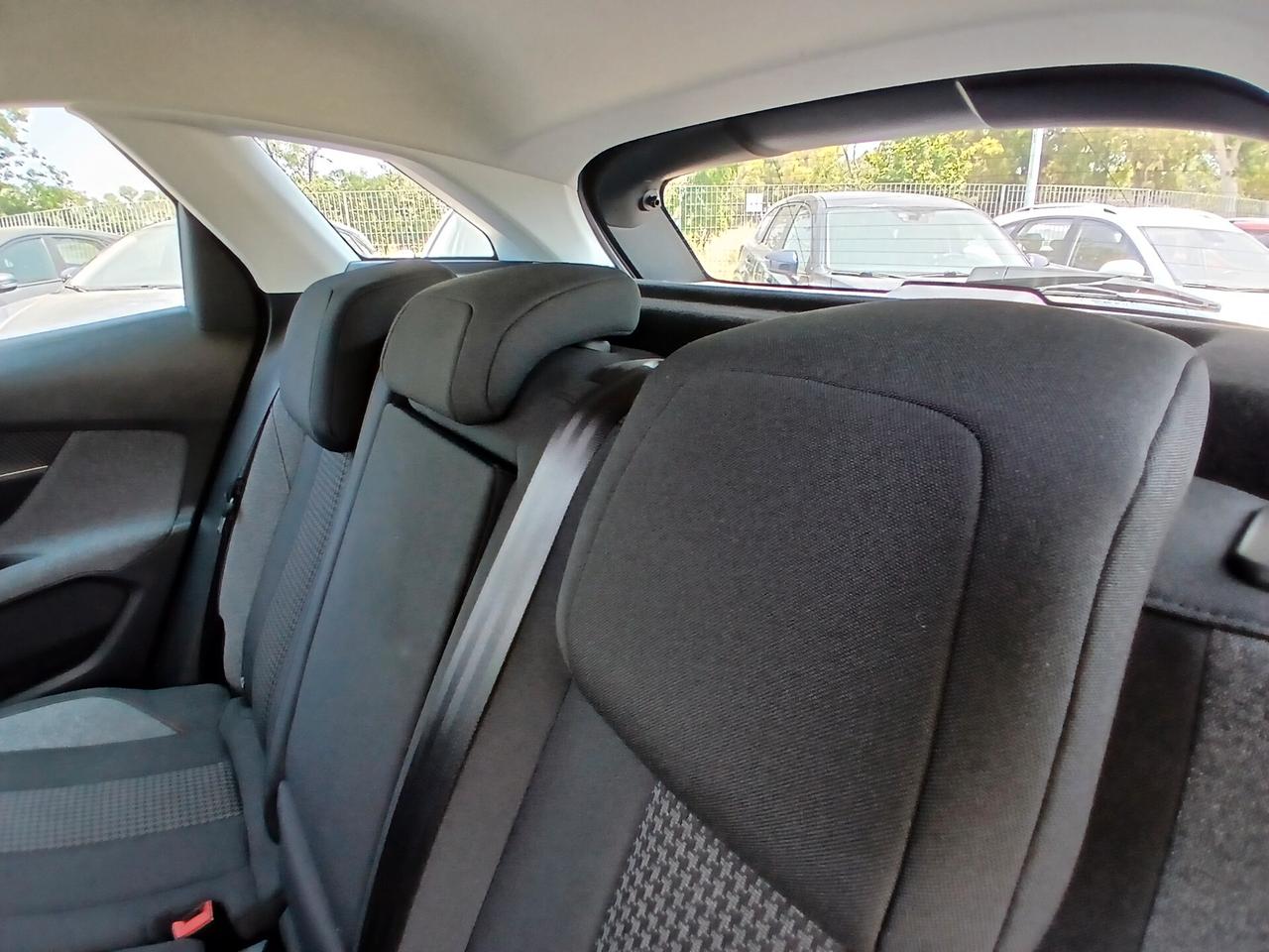 Peugeot 3008 BlueHDi 130 S&S EAT8 Business